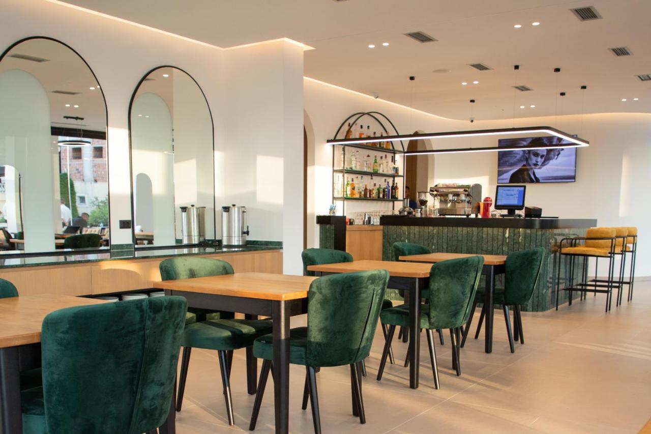קסאמיל Colosseum Hotel מראה חיצוני תמונה
