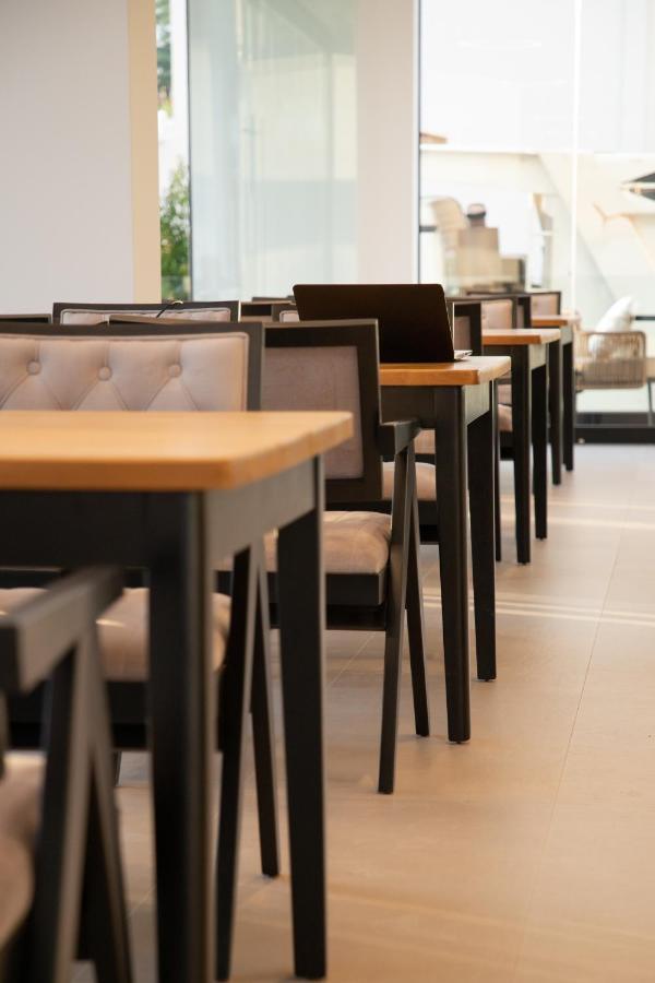 קסאמיל Colosseum Hotel מראה חיצוני תמונה