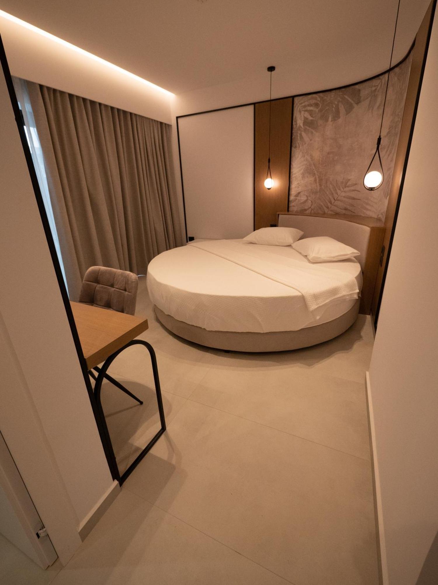 קסאמיל Colosseum Hotel מראה חיצוני תמונה