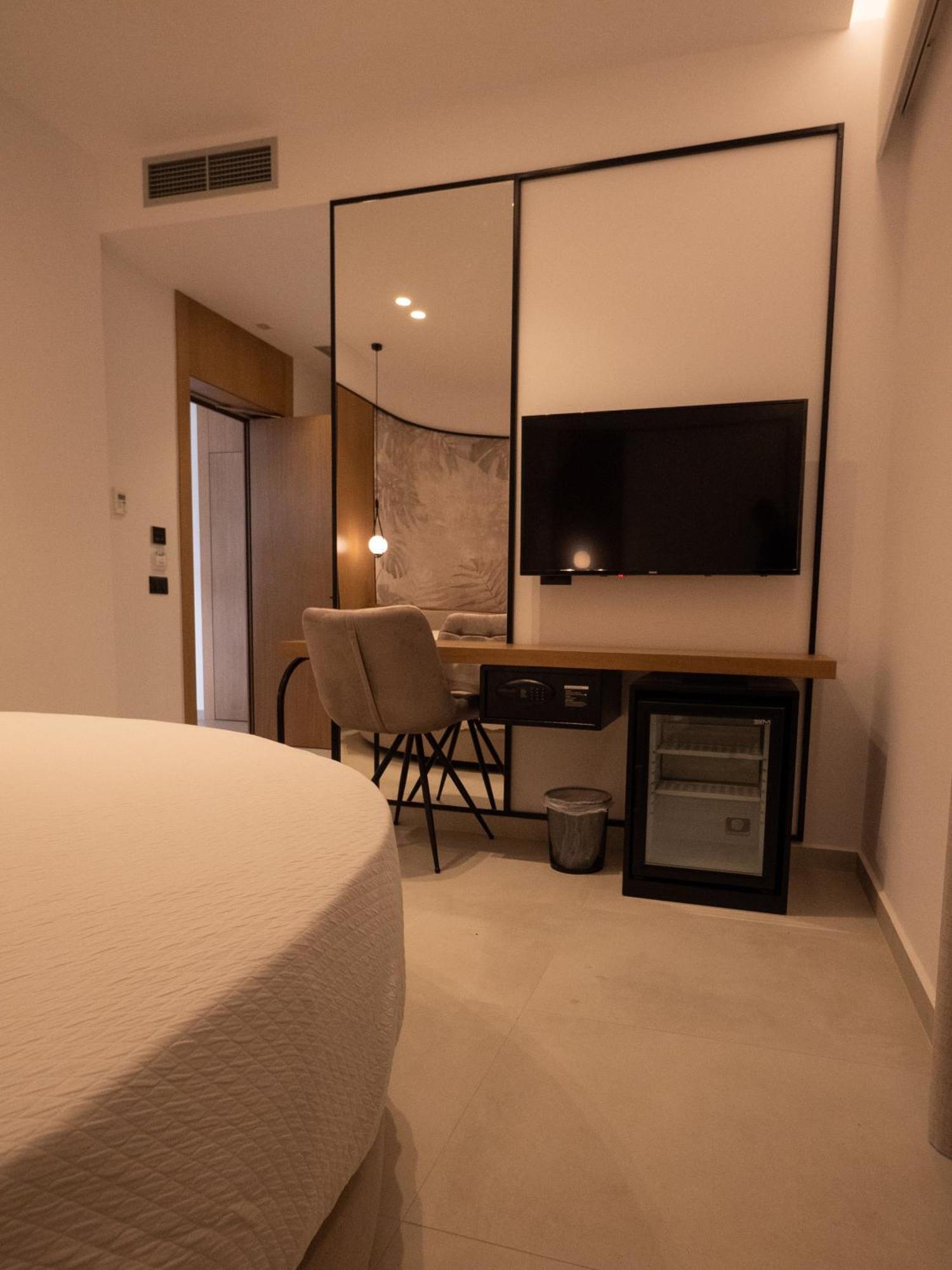 קסאמיל Colosseum Hotel מראה חיצוני תמונה